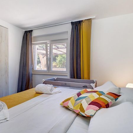 מאלי לוסיניי Providenca Accommodation מראה חיצוני תמונה