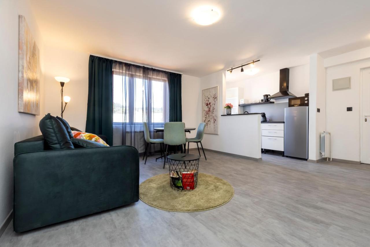 מאלי לוסיניי Providenca Accommodation חדר תמונה